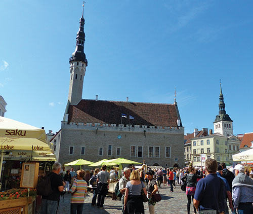 Tallinn-City-Hall-&-Square